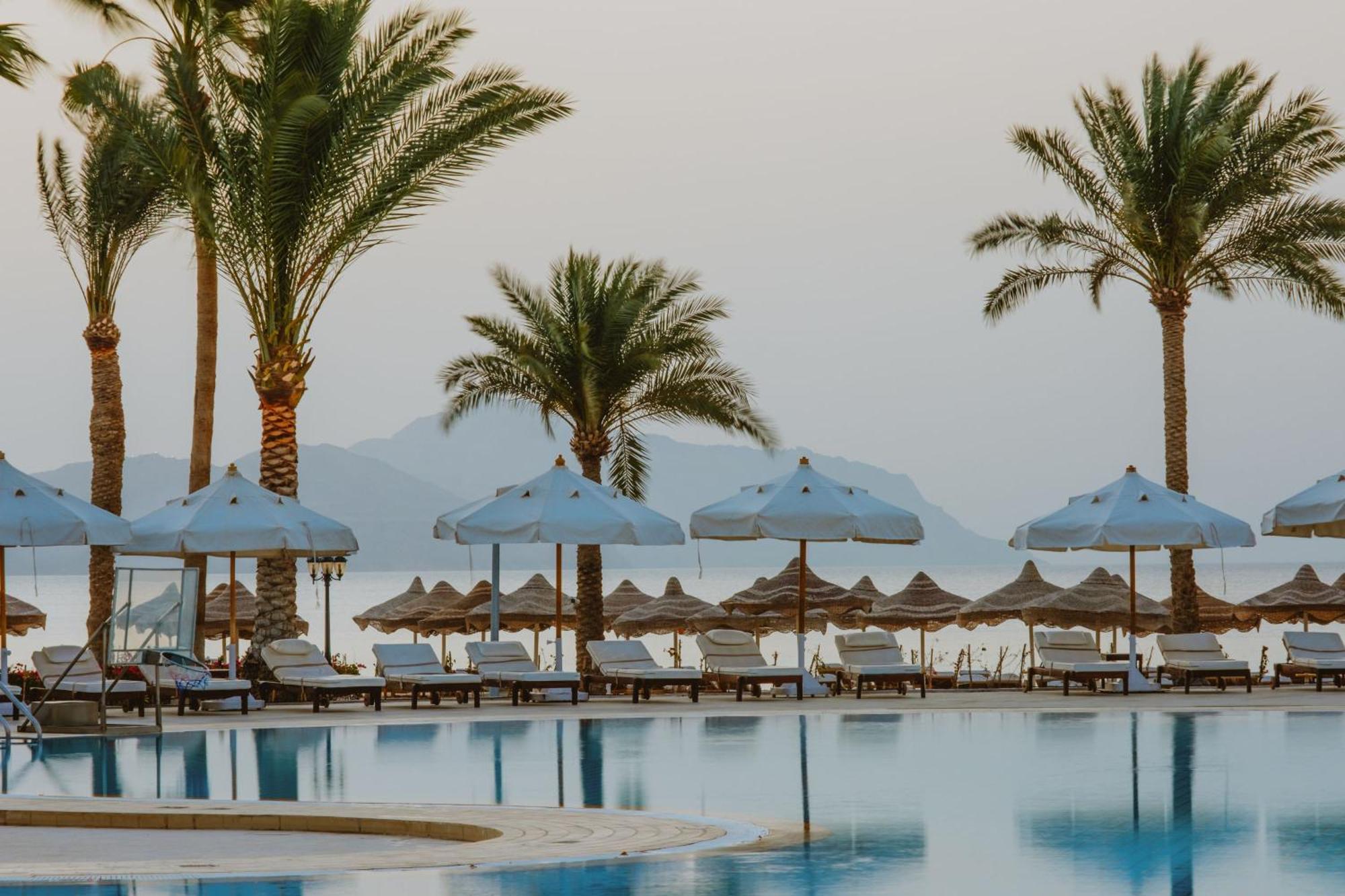 Baron Resort Sharm El Sheikh (Adults Only) Esterno foto The pool at the resort